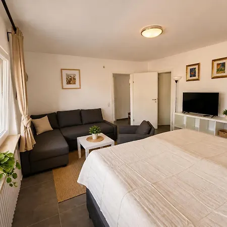 Pferdehof Hacke - & Gaestezimmer *